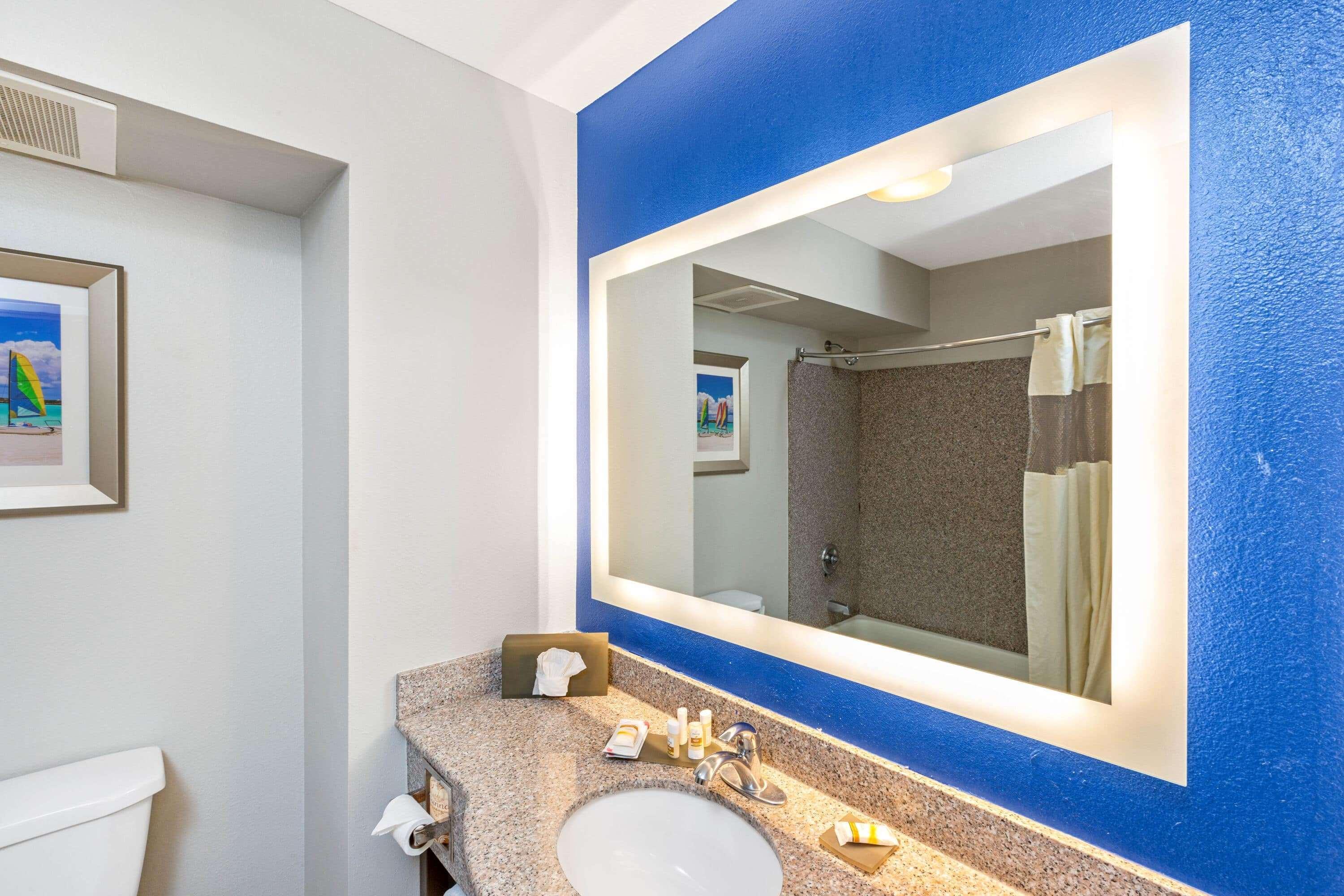 La Quinta By Wyndham Ne Long Beach/Cypress Hawaiian Gardens Exterior photo
