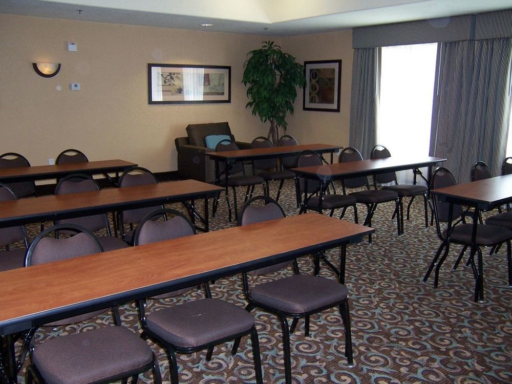 La Quinta By Wyndham Ne Long Beach/Cypress Hawaiian Gardens Facilities photo