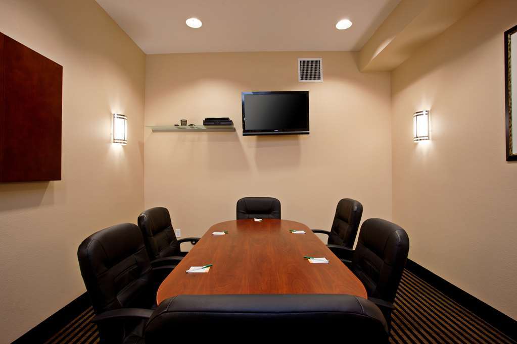 La Quinta By Wyndham Ne Long Beach/Cypress Hawaiian Gardens Facilities photo